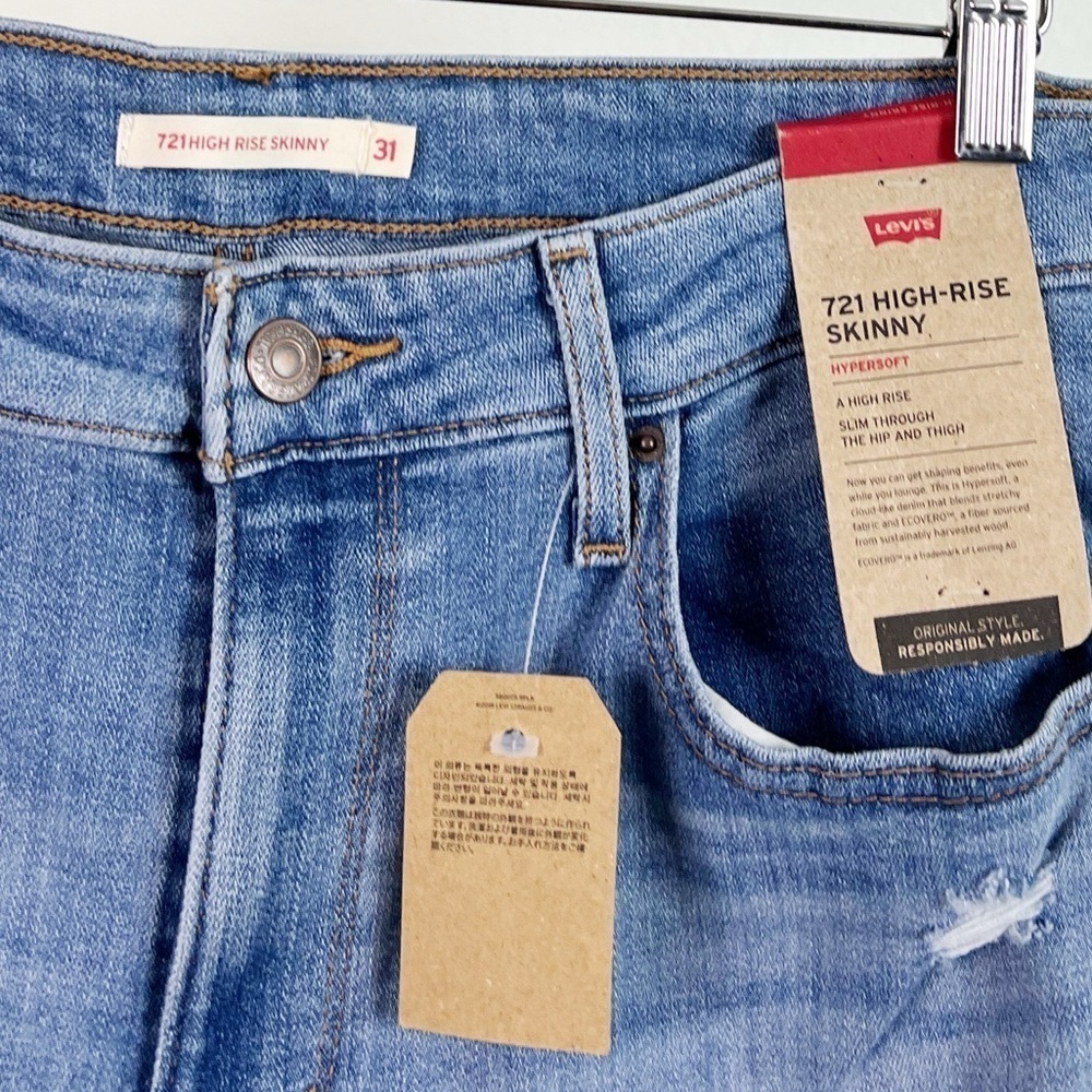NWT Levi’s 721 Distressed High Rise Skinny Jeans in Medium Indigo Worn - Picture 11 of 11